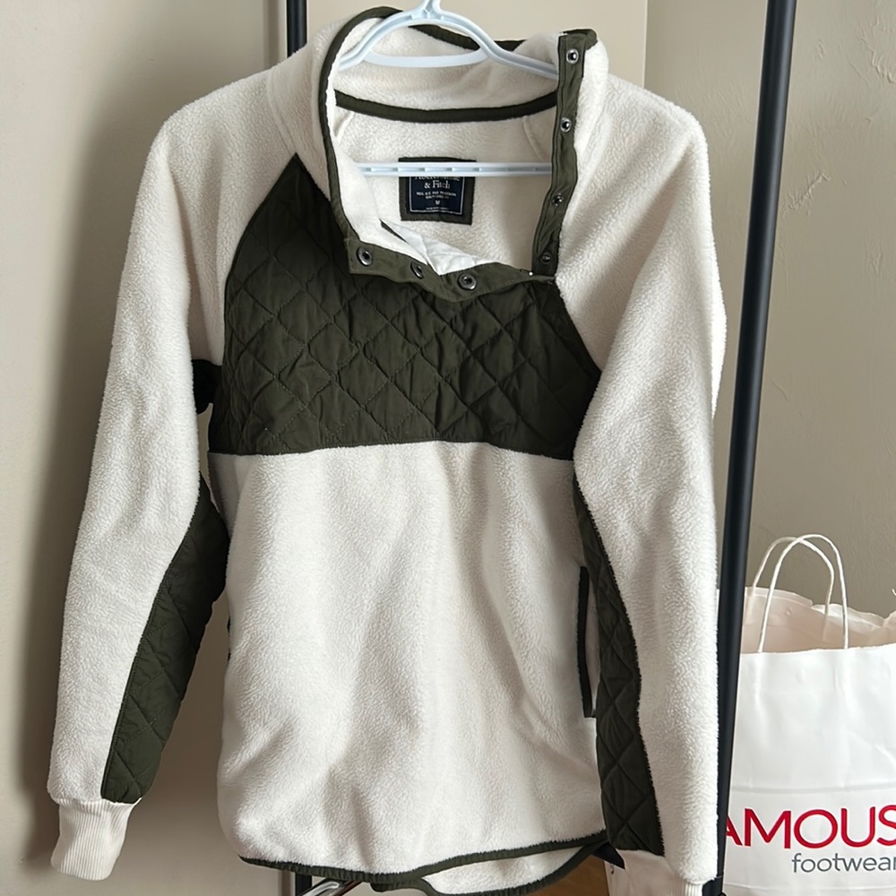 Side half button abercrombie pullover